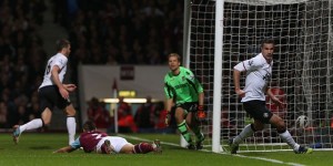 MU Ditahan Imbang West Ham 2-2 photo