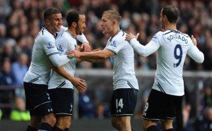 Andros Townsend Menangkan Tottenham atas Aston Villa