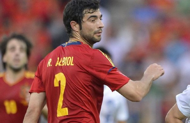 Raul Albiol Tampil Baik Demi Masuk Skuat Spanyol di Piala Dunia 2014