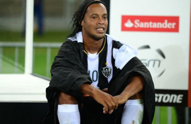 Ronaldinho Ingin Bela Brasil Lagi Di Piala Dunia 2014